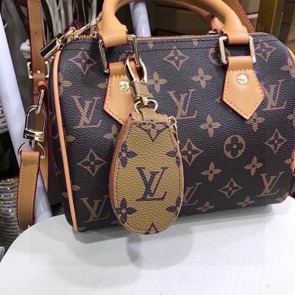 ブランドキーホルダー細部ディテール